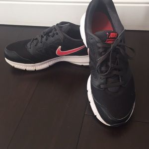 Nike Downshifter 6